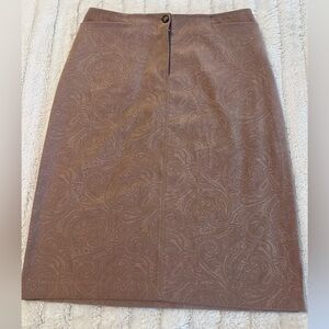 ❤️ 2/$20
Fashion Bug Stretch Paisley Pencil Skirt – Size 8